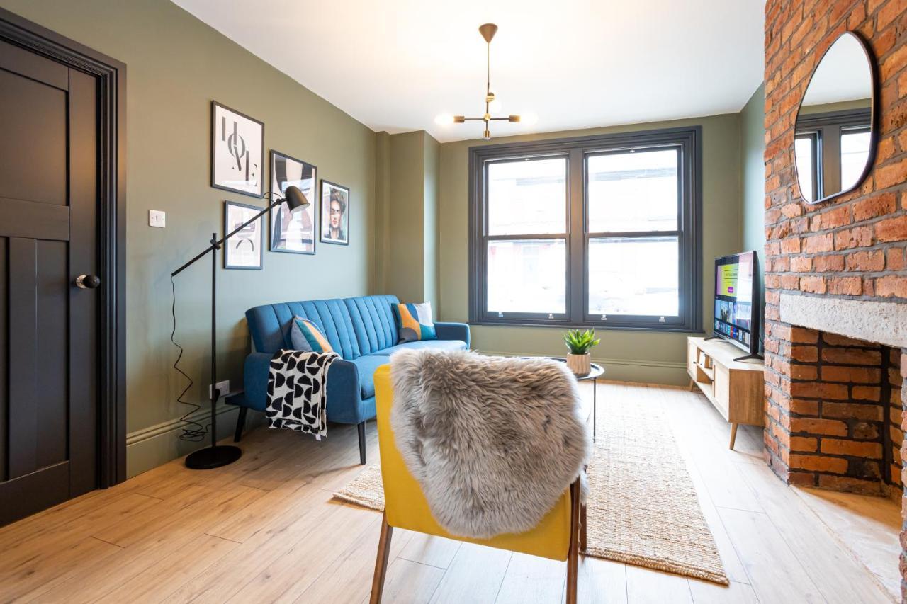 Stunning Scandi 3 Bed House In Manchester-Parking Villa Buitenkant foto
