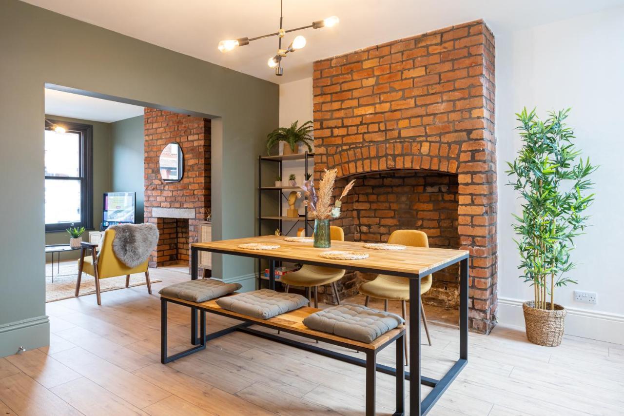 Stunning Scandi 3 Bed House In Manchester-Parking Villa Buitenkant foto
