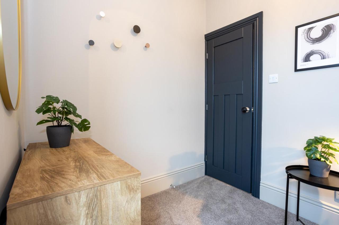 Stunning Scandi 3 Bed House In Manchester-Parking Villa Buitenkant foto