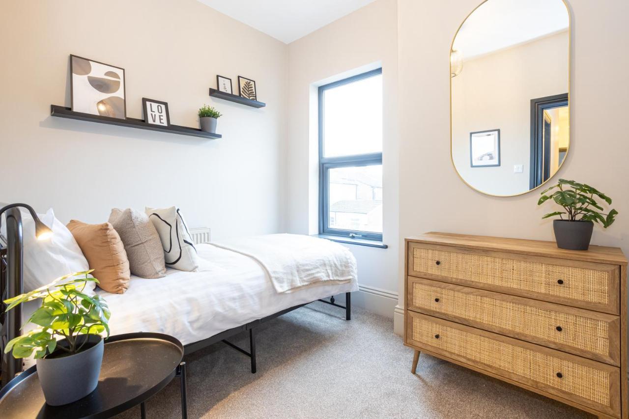 Stunning Scandi 3 Bed House In Manchester-Parking Villa Buitenkant foto